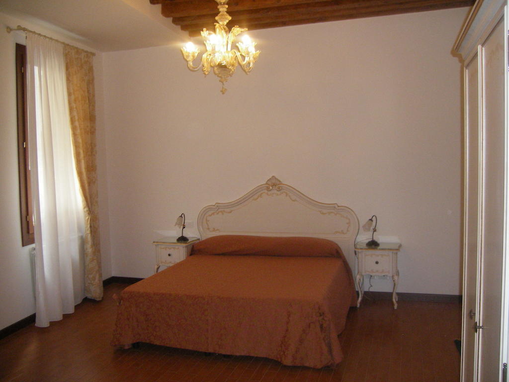 Ca' Luisa Bed and Breakfast Venetië Kamer foto