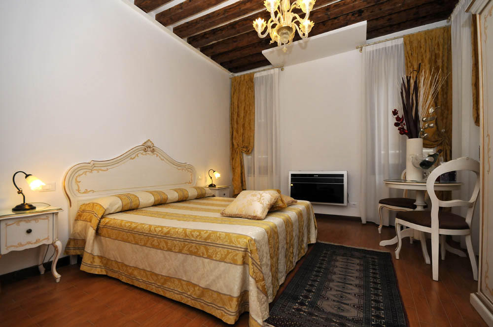 Ca' Luisa Bed and Breakfast Venetië Kamer foto
